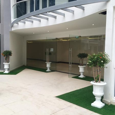 Luxury Business Suits In Grand Avenue By Pattaya City Estates Exteriér fotografie