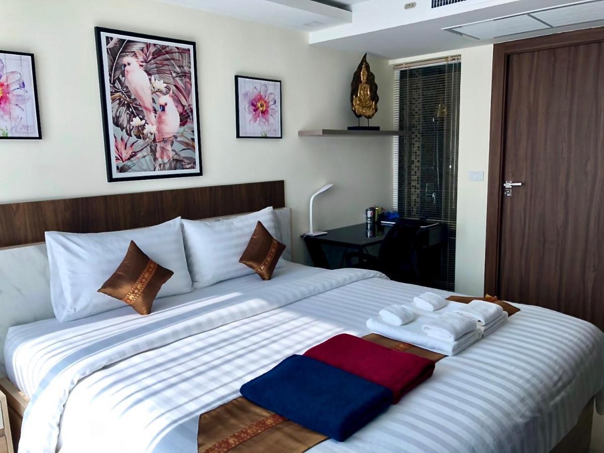 Luxury Business Suits In Grand Avenue By Pattaya City Estates Exteriér fotografie