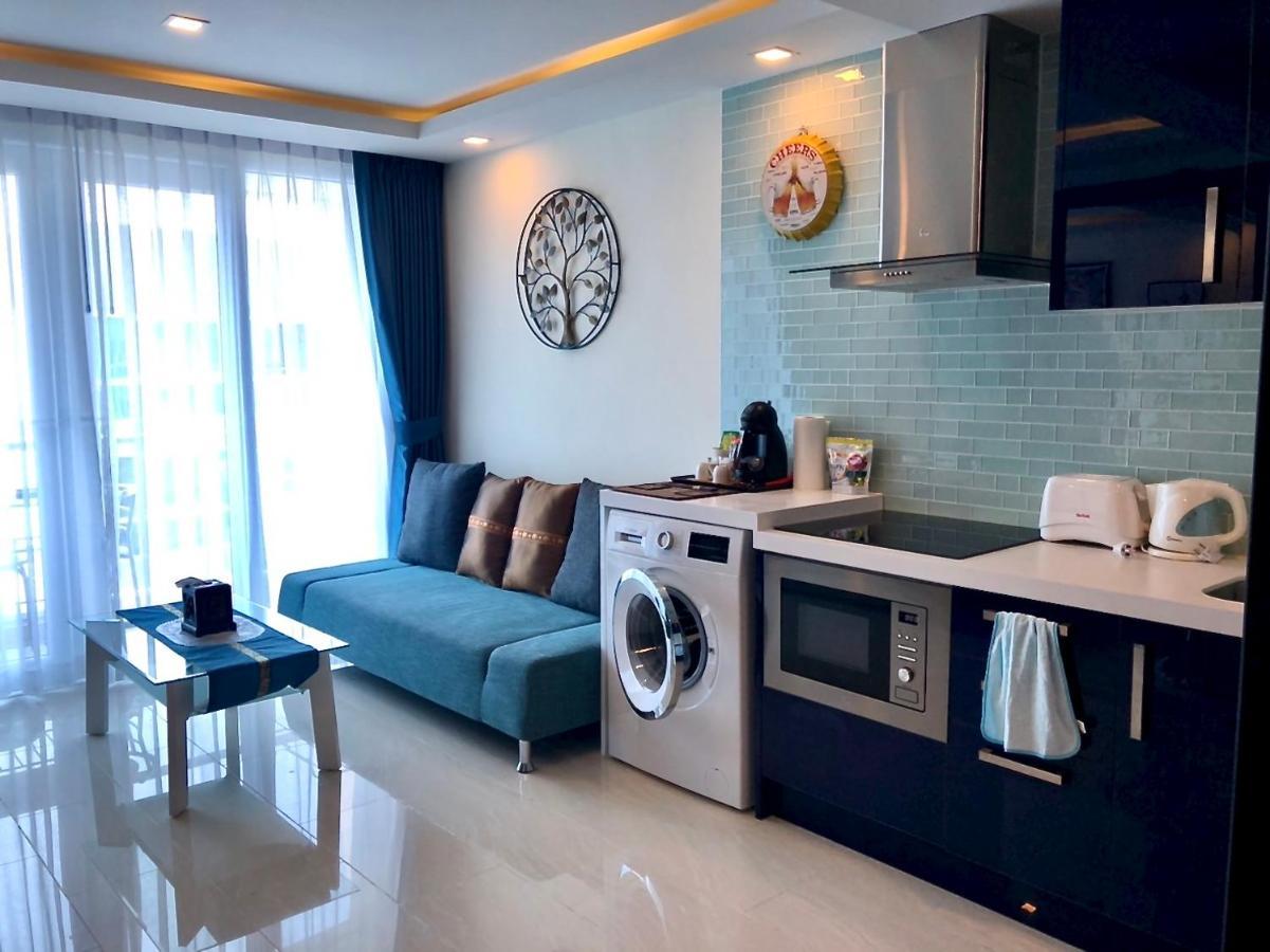 Luxury Business Suits In Grand Avenue By Pattaya City Estates Exteriér fotografie