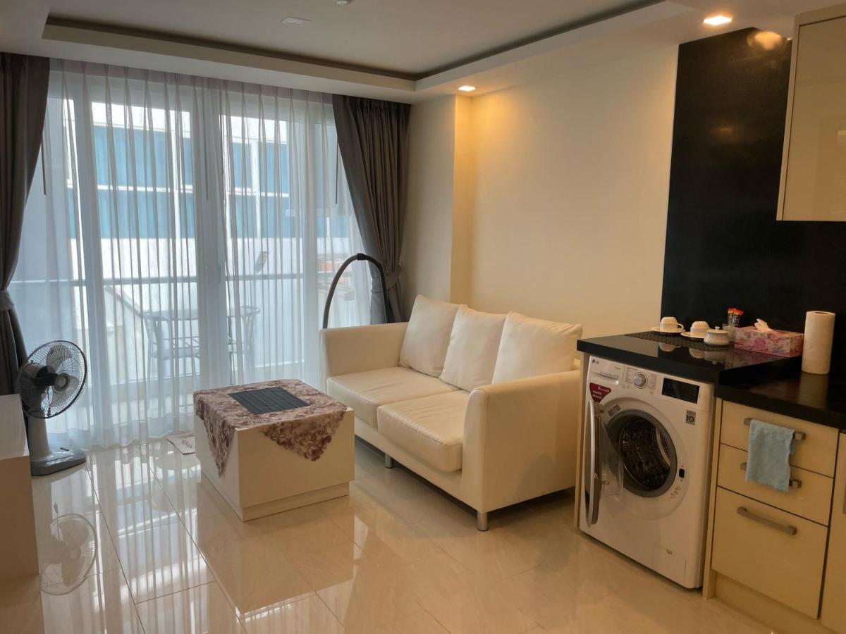 Luxury Business Suits In Grand Avenue By Pattaya City Estates Exteriér fotografie