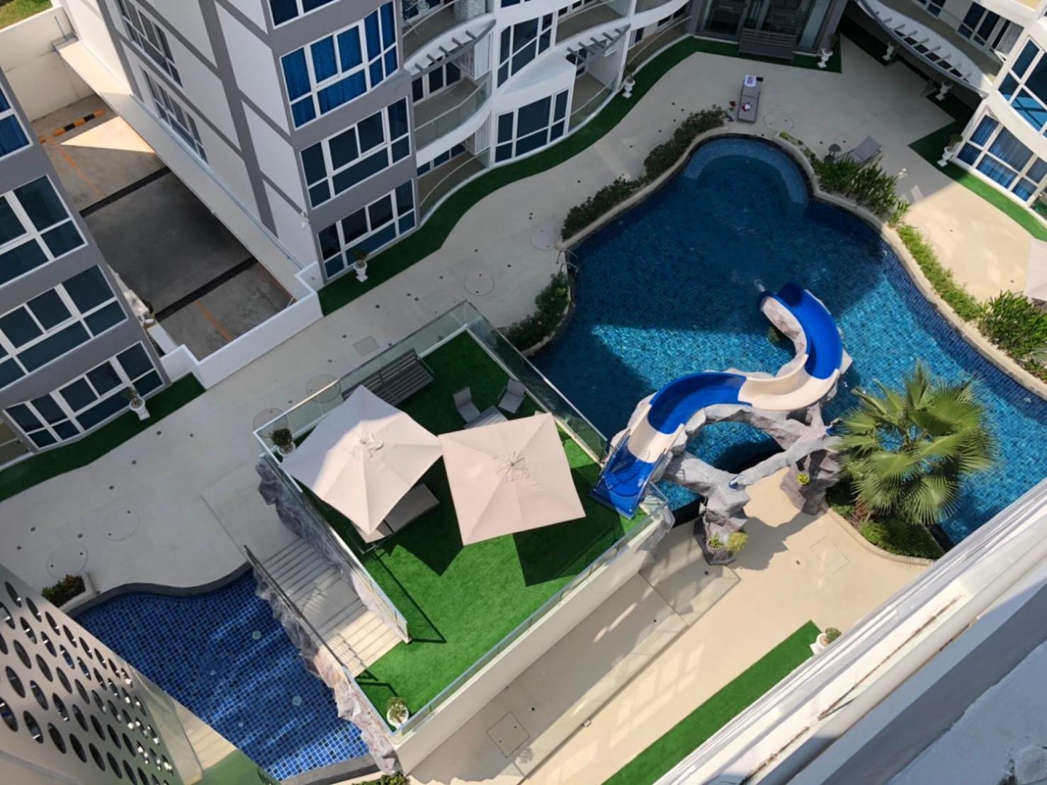Luxury Business Suits In Grand Avenue By Pattaya City Estates Exteriér fotografie