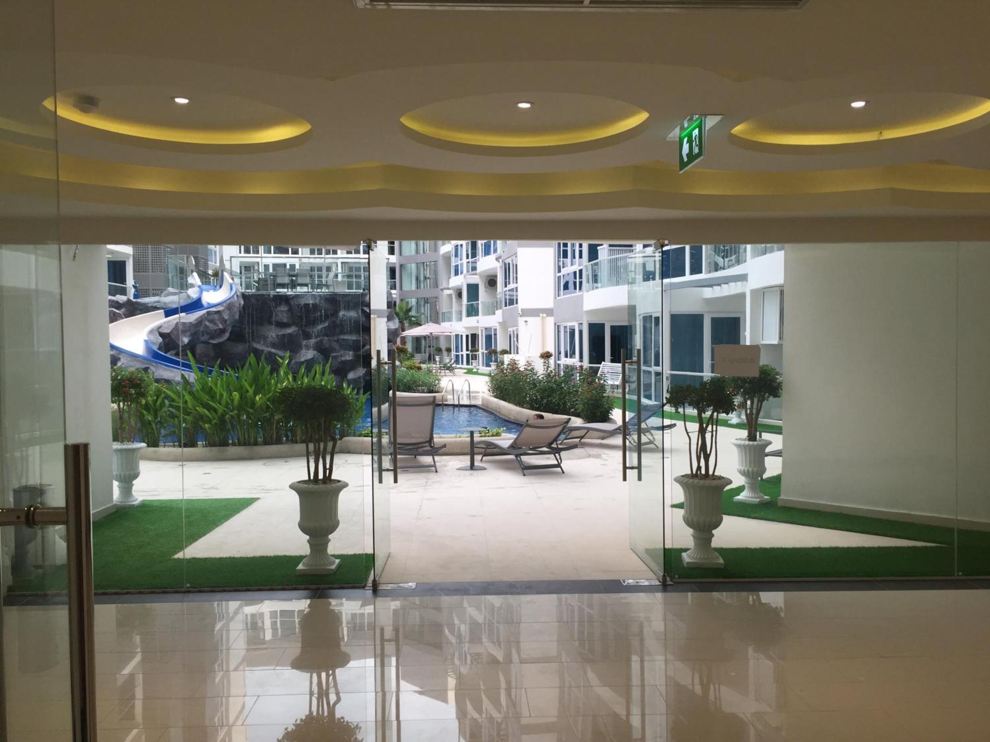 Luxury Business Suits In Grand Avenue By Pattaya City Estates Exteriér fotografie
